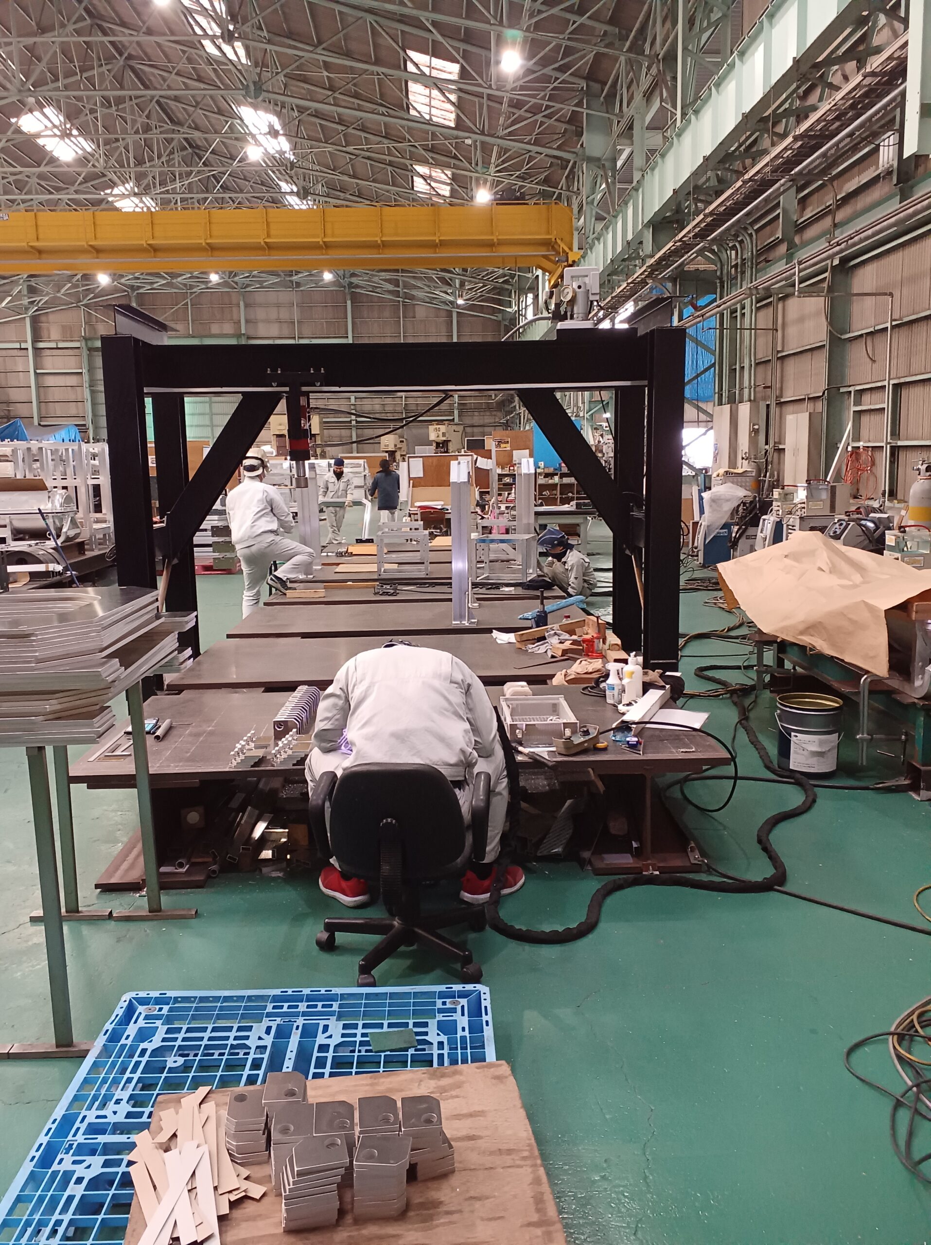 アルミ構造物を製作中です。 | アルミパレット・アルミ加工・アルミニウム繊維ならアルテック九州